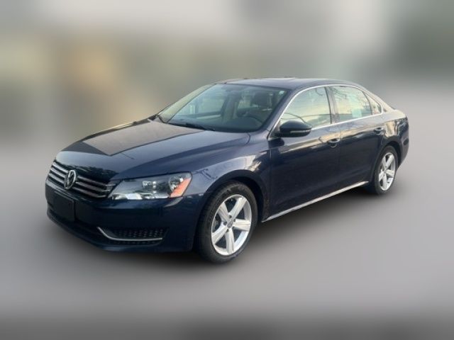 2012 Volkswagen Passat SE Navigation PZEV