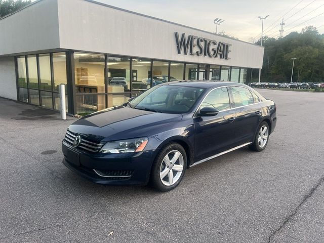 2012 Volkswagen Passat SE Navigation PZEV