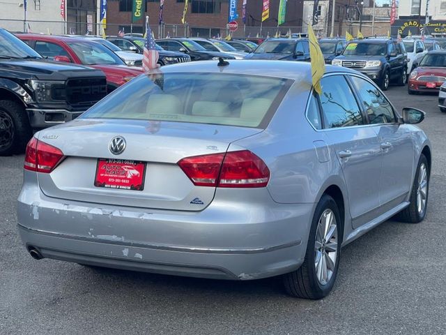 2012 Volkswagen Passat SEL