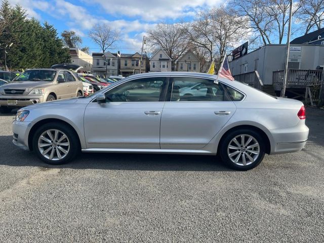 2012 Volkswagen Passat SEL