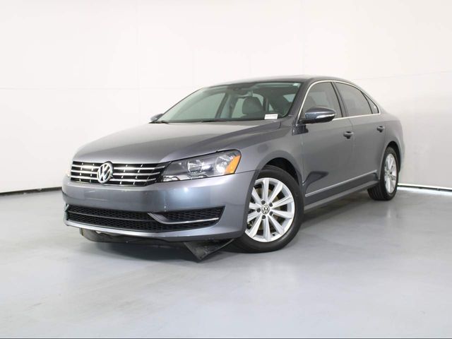 2012 Volkswagen Passat SEL