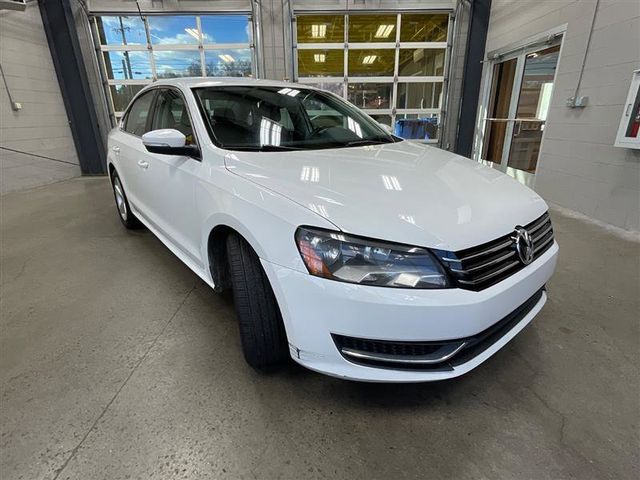 2012 Volkswagen Passat SE