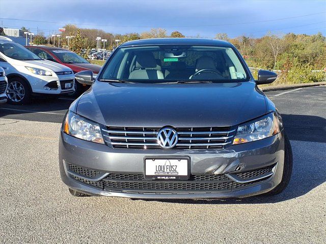 2012 Volkswagen Passat SEL