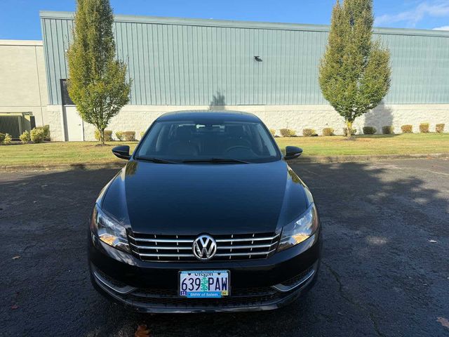 2012 Volkswagen Passat SEL