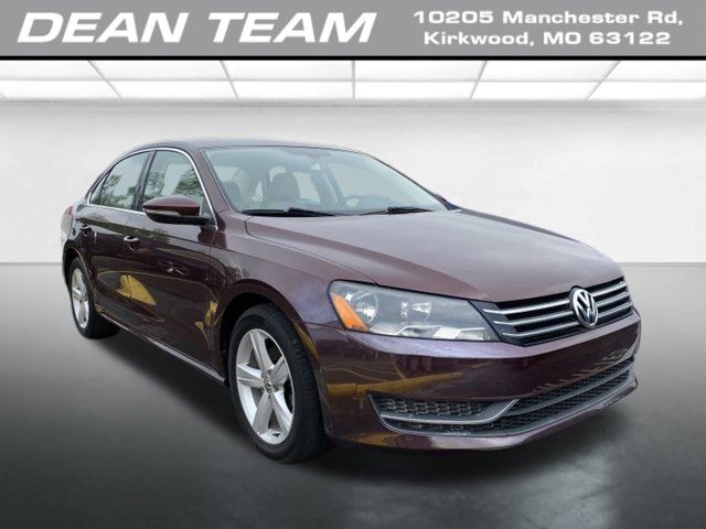 2012 Volkswagen Passat SE Navigation