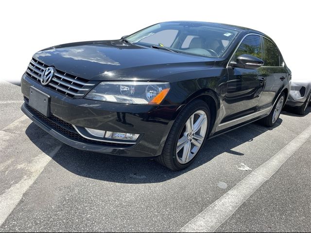 2012 Volkswagen Passat TDI SE Navigation