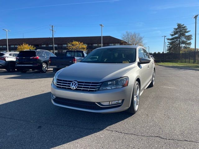 2012 Volkswagen Passat TDI SE Navigation