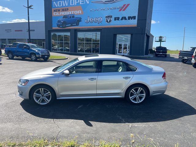 2012 Volkswagen Passat SEL Premium