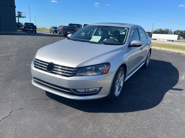 2012 Volkswagen Passat SEL Premium