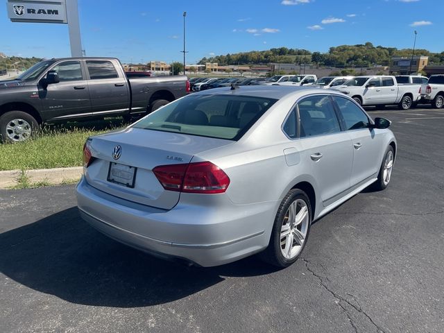 2012 Volkswagen Passat SEL Premium