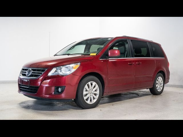 2012 Volkswagen Routan SE