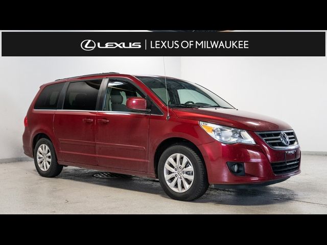 2012 Volkswagen Routan SE