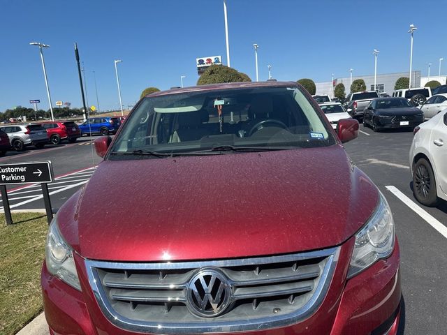 2012 Volkswagen Routan SE