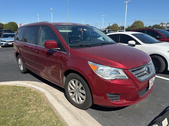 2012 Volkswagen Routan SE