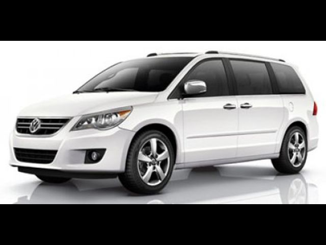 2012 Volkswagen Routan SE