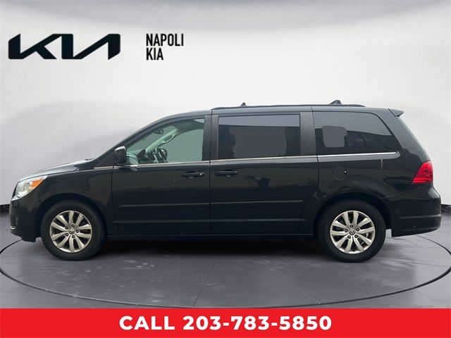 2012 Volkswagen Routan SE