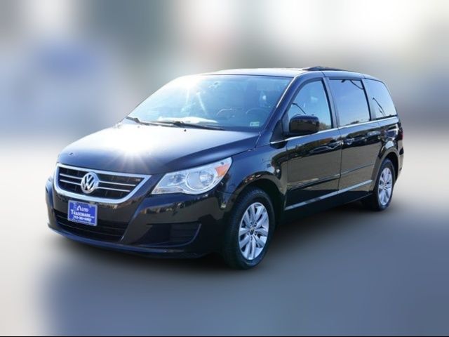 2012 Volkswagen Routan SE