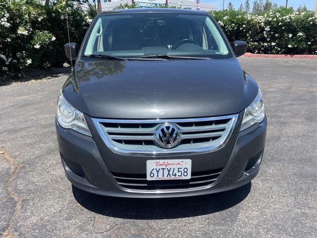 2012 Volkswagen Routan SE