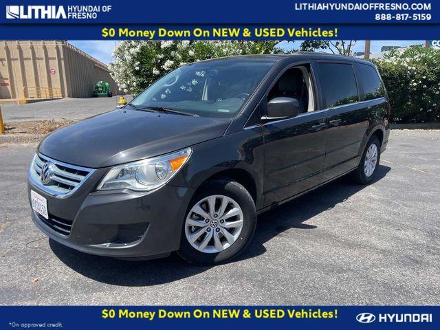 2012 Volkswagen Routan SE