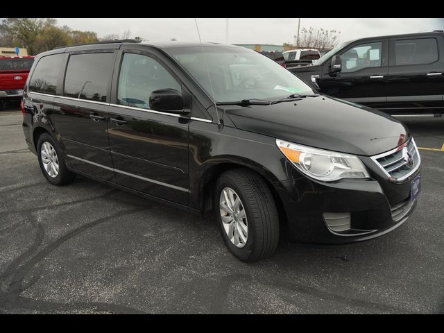 2012 Volkswagen Routan SE