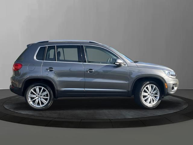 2012 Volkswagen Tiguan SE