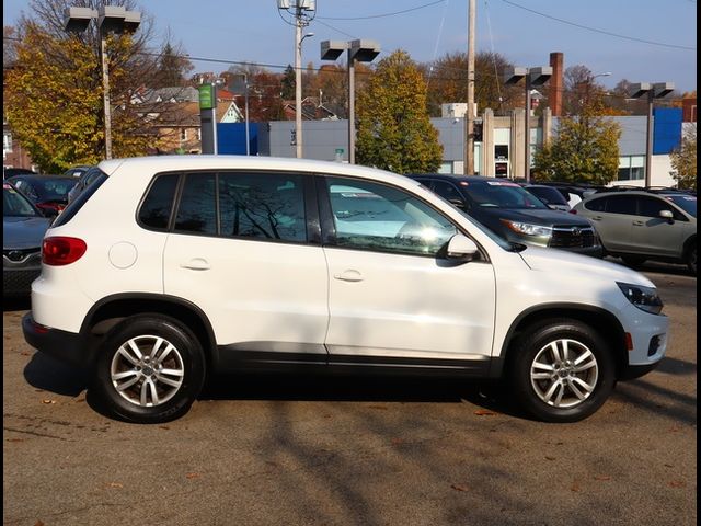 2012 Volkswagen Tiguan LE