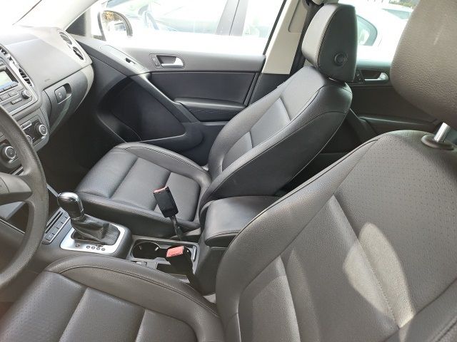 2012 Volkswagen Tiguan LE