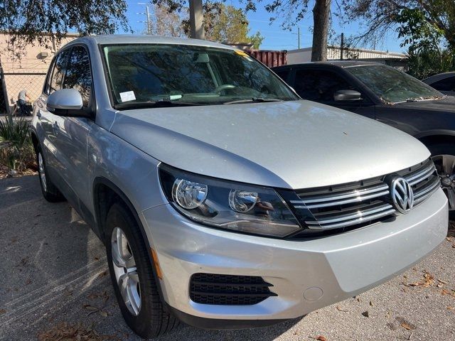 2012 Volkswagen Tiguan LE