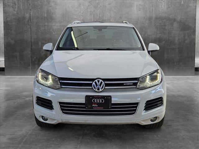 2012 Volkswagen Touareg Base