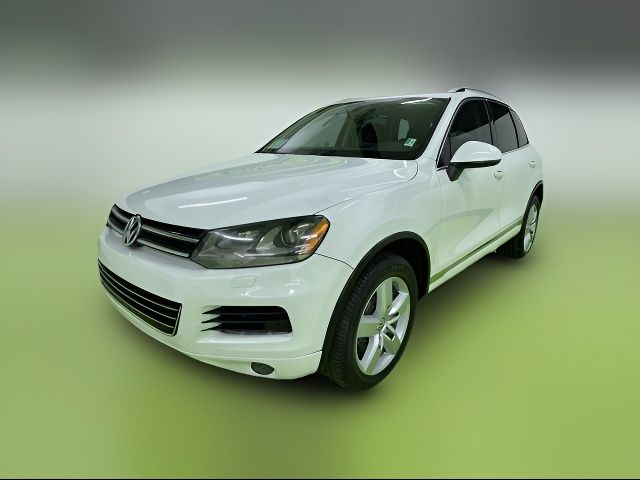 2012 Volkswagen Touareg Base