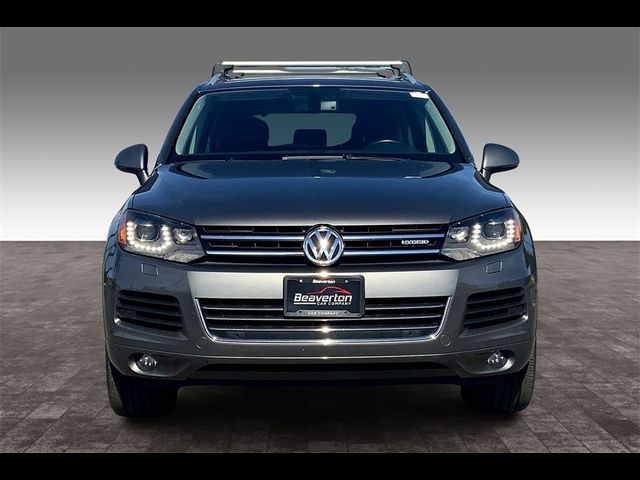 2012 Volkswagen Touareg Base