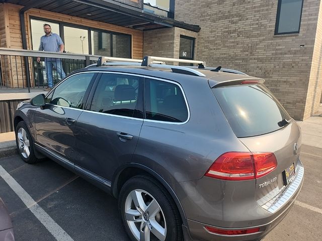 2012 Volkswagen Touareg Base