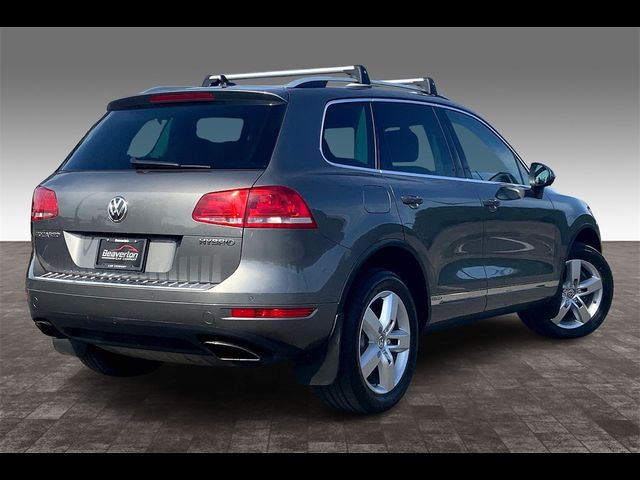 2012 Volkswagen Touareg Base