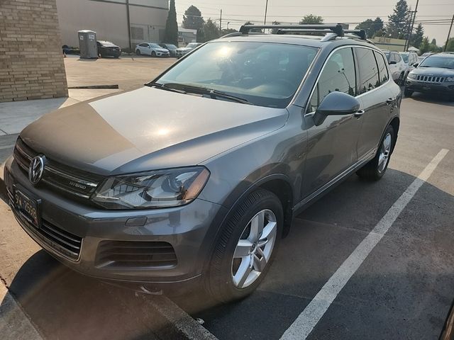 2012 Volkswagen Touareg Base