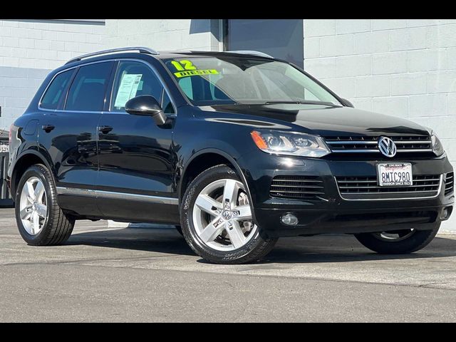 2012 Volkswagen Touareg Lux