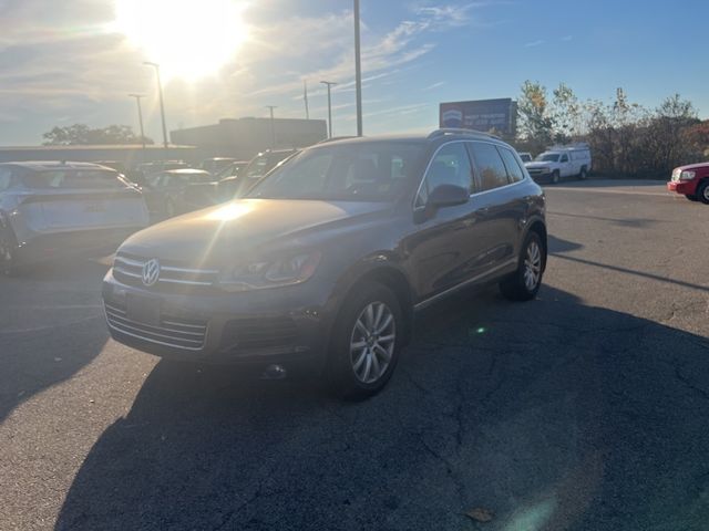 2012 Volkswagen Touareg Sport Navigation