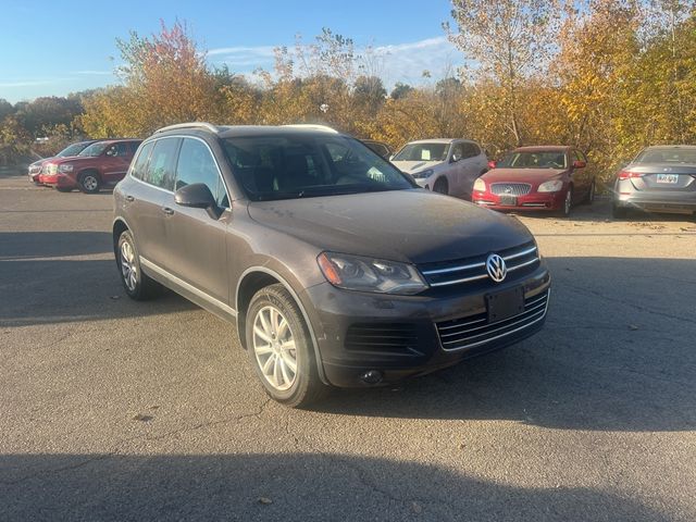 2012 Volkswagen Touareg Sport Navigation