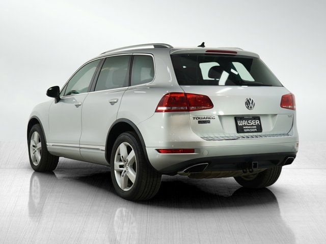 2012 Volkswagen Touareg Lux