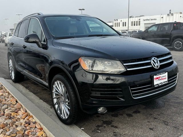 2012 Volkswagen Touareg Sport Navigation