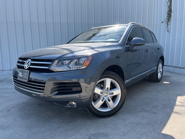 2012 Volkswagen Touareg Lux