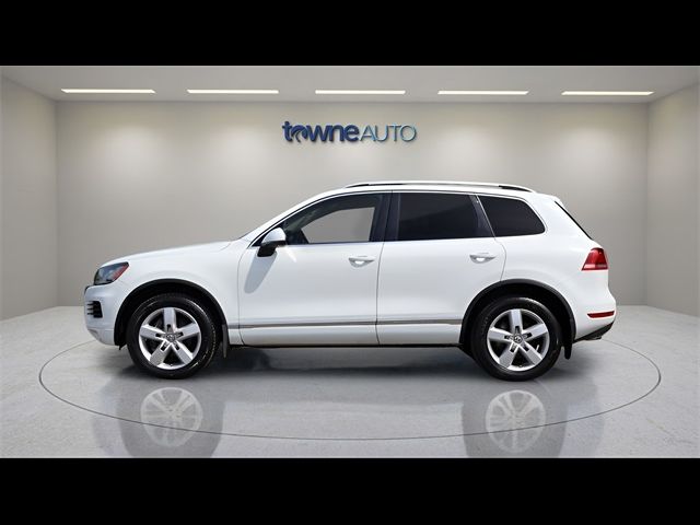 2012 Volkswagen Touareg Lux