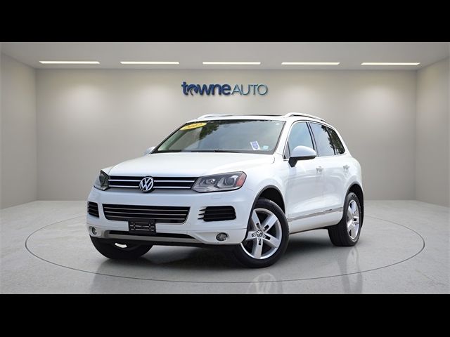 2012 Volkswagen Touareg Lux