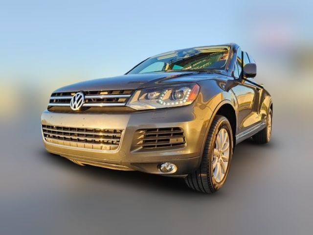 2012 Volkswagen Touareg Sport Navigation