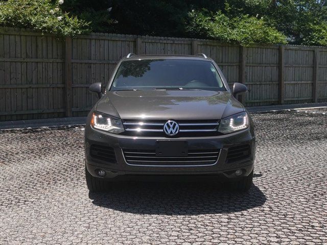 2012 Volkswagen Touareg Executive