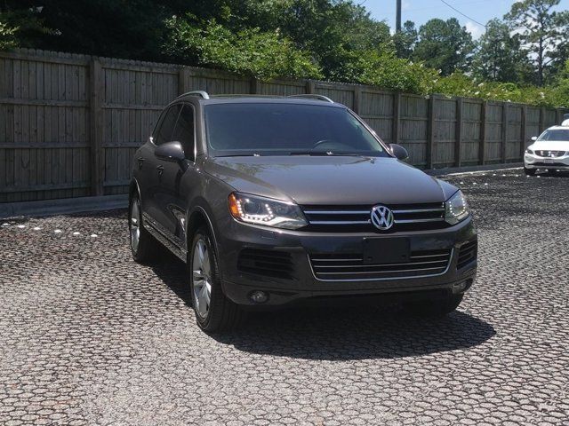 2012 Volkswagen Touareg Executive