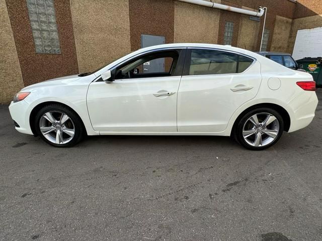 2013 Acura ILX Premium