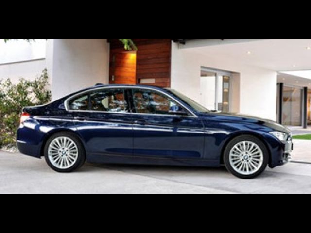 2013 BMW 3 Series 320i