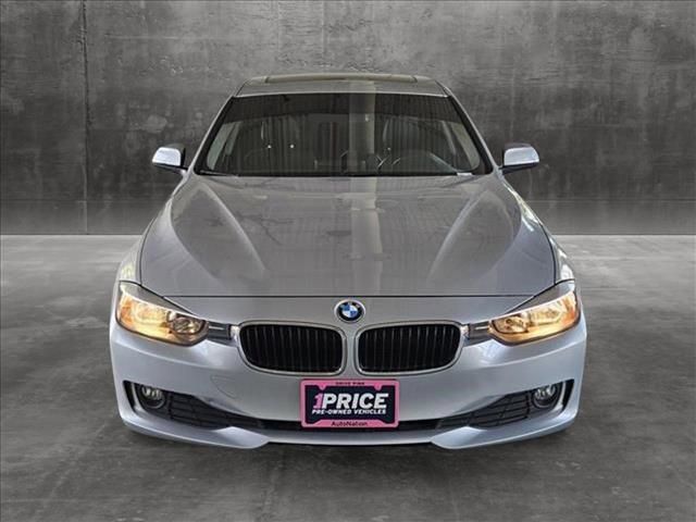 2013 BMW 3 Series 320i