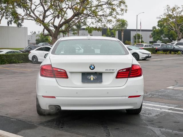 2013 BMW 5 Series 528i