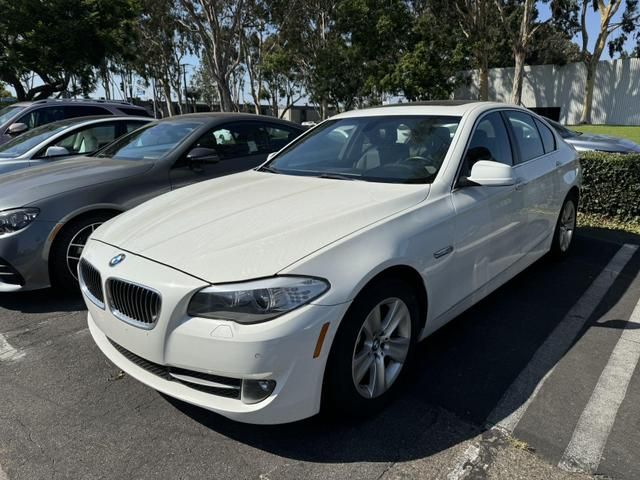 2013 BMW 5 Series 528i